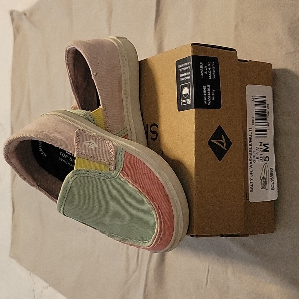 Sperry Girls Salty Jr. (Machine Washable)